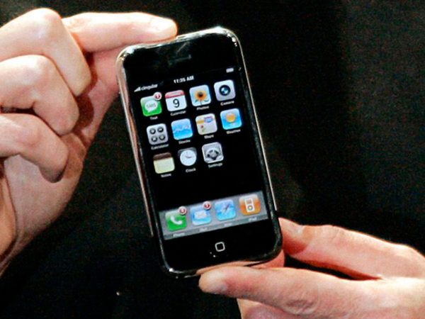 Apple iPhone from 2007 sells for more than £145,000 at auction in US | Science & Tech News