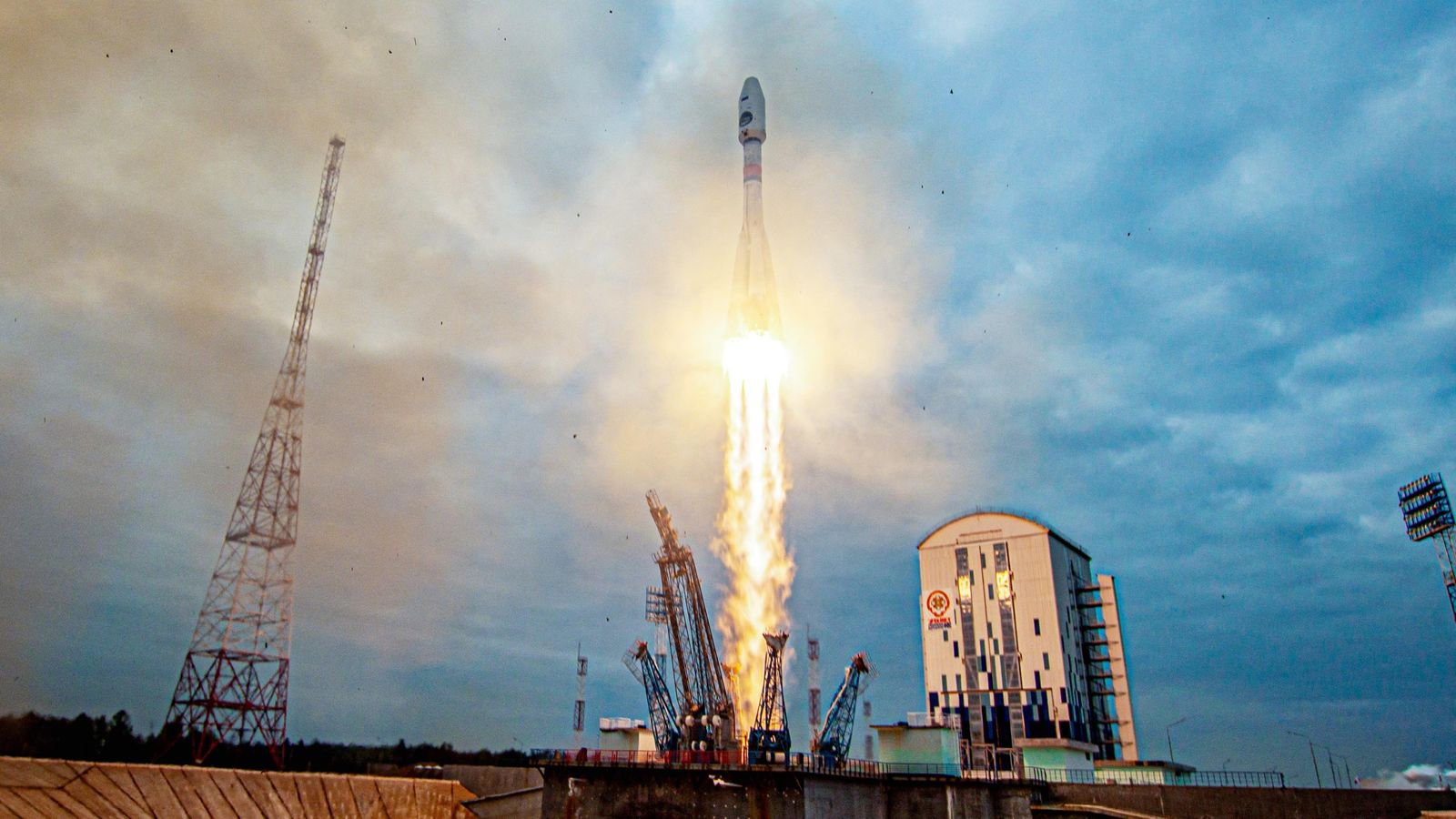 Russia launches first moon mission in almost 50 years | Science & Tech News