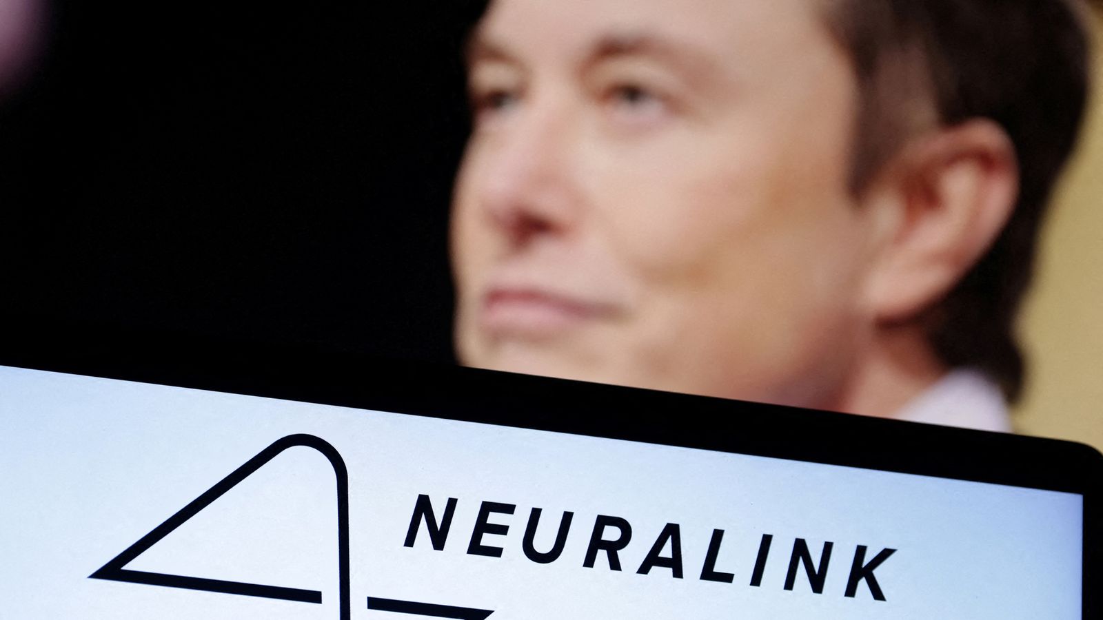 Elon Musk’s brain chip firm given all-clear to recruit for human trials | Science & Tech News