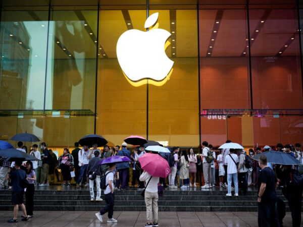 Apple iPhone sale revenue reaches new record | Business News